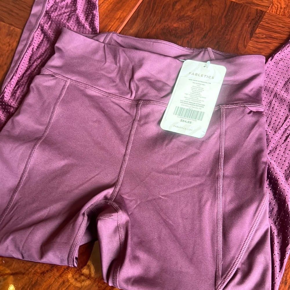 Fabletics *NWT* Spin Mesh Ultracool 7/8 Leggings - Picture 6 of 11